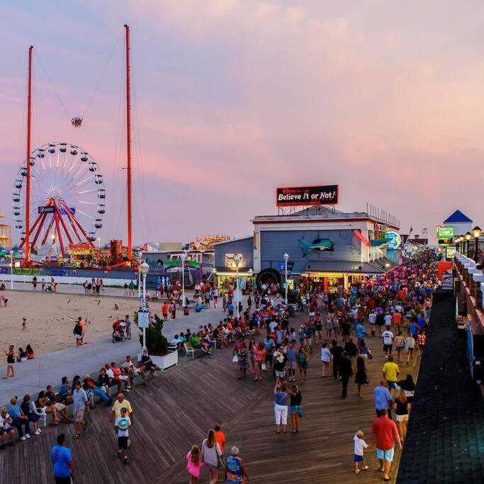 Beautiful Sleeps 4- Only 2 Blocks From Ocean City