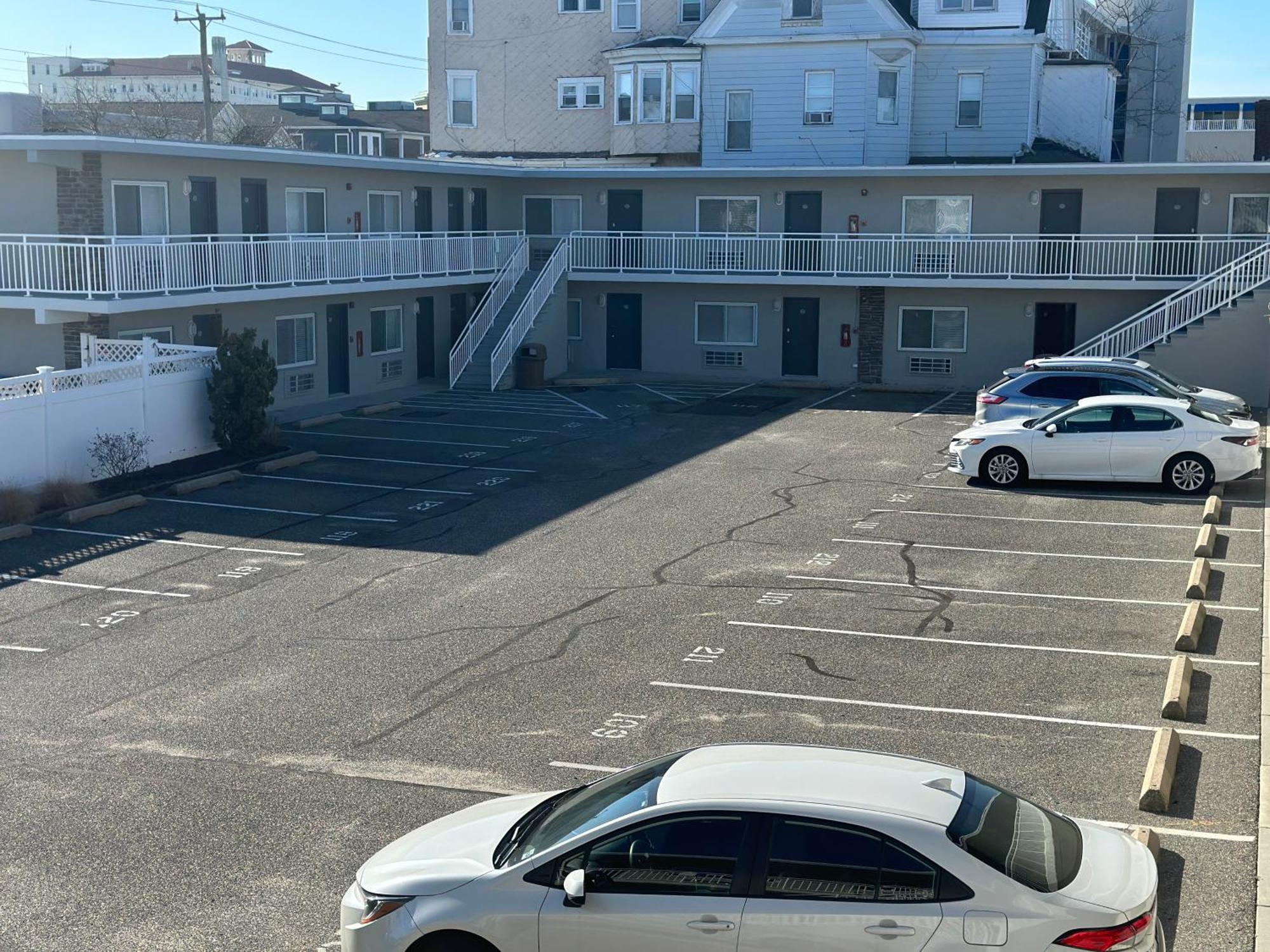 Beautiful Sleeps 4- Only 2 Blocks From * Ocean City